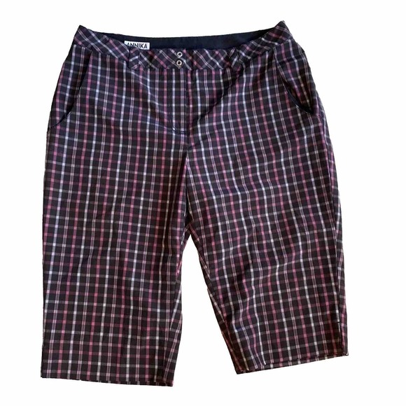 Annika Stylish Black and Pink Bermudas for Warm Weather - Picture 1 of 7